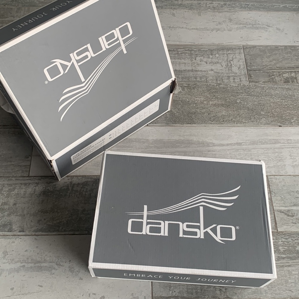 Dansko EMBRACE YOUR JOURNEY Clogs Shoe box